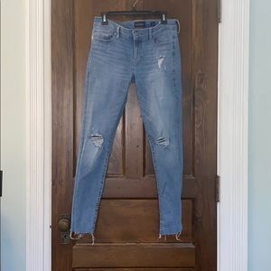 Stella Skinny Lightwash Ripped Jeans - Lucky Brand